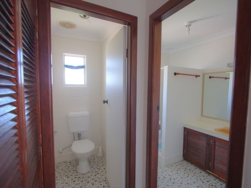 32 Honeysuckle Street, Brooms Head NSW 2463