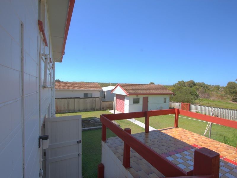 32 Honeysuckle Street, Brooms Head NSW 2463