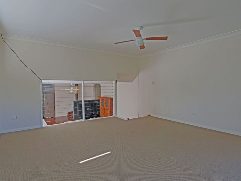9 Dalley Street, Palmers Island NSW 2463