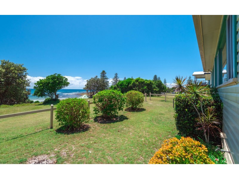 65 Ocean Road, Brooms Head NSW 2463