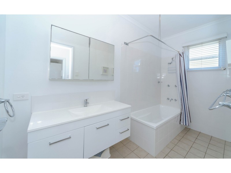 65 Ocean Road, Brooms Head NSW 2463