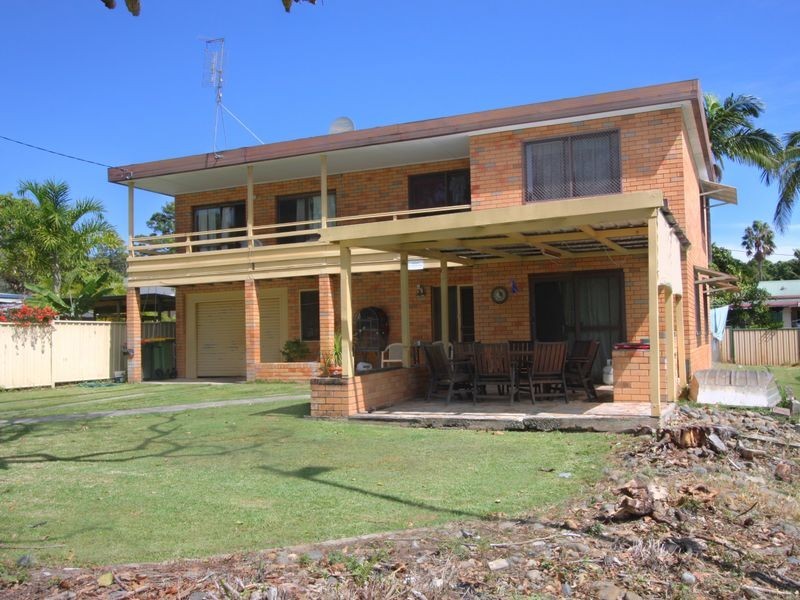 8 John Street, Maclean NSW 2463