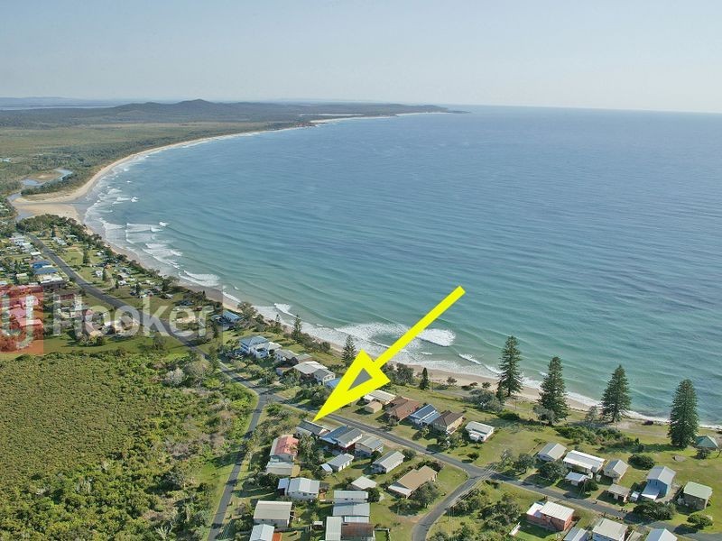 110 Ocean Road, Brooms Head NSW 2463