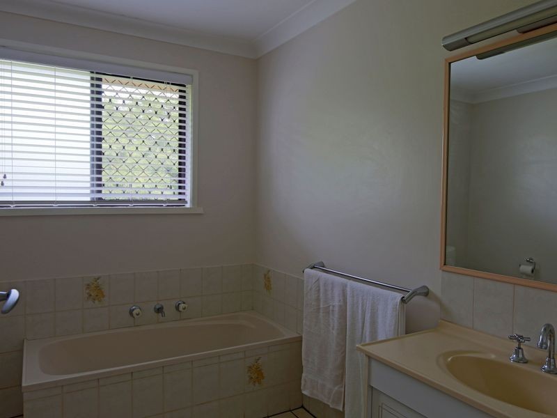 8 Sapphire Close, Townsend NSW 2463