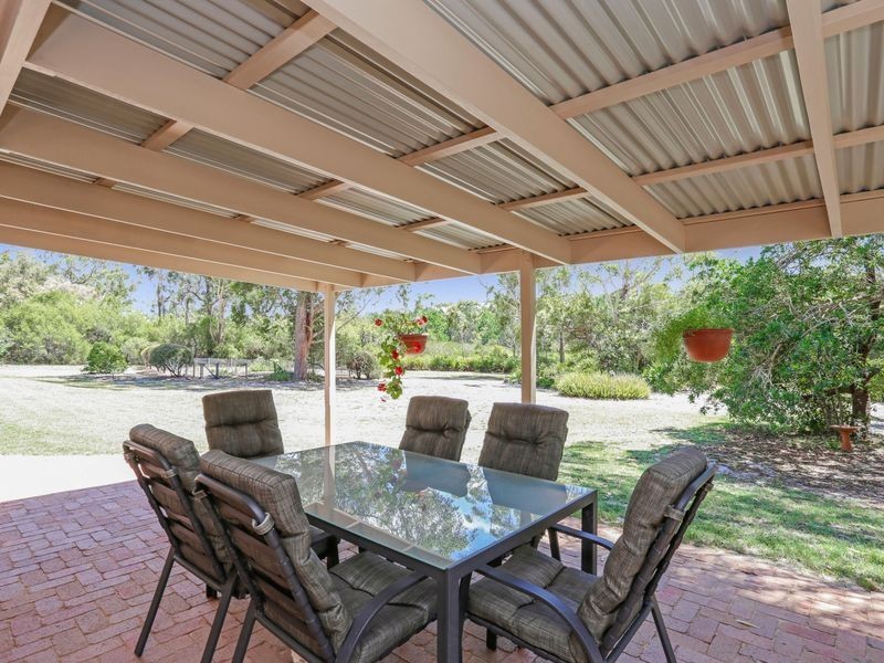 1035 Brooms Head Road, Taloumbi NSW 2463