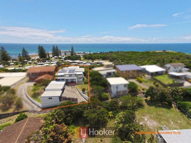 142 Ocean Road, Brooms Head NSW 2463