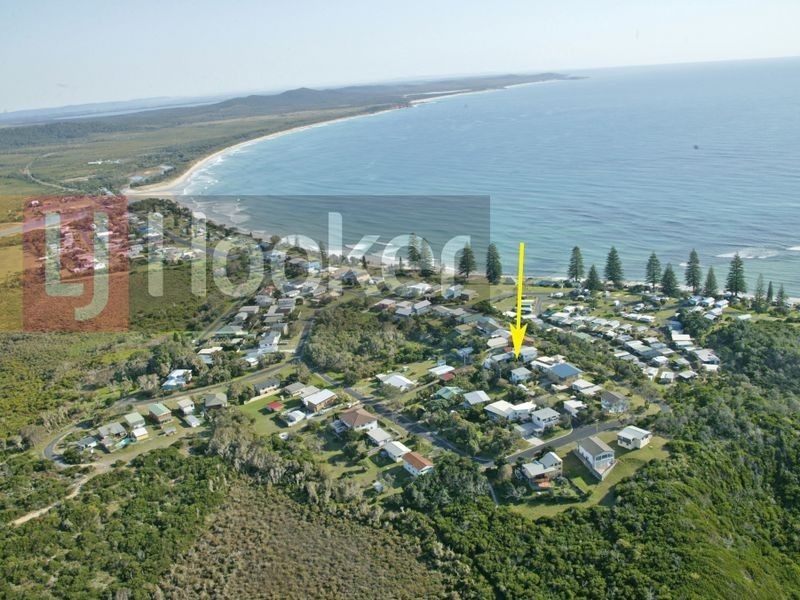 142 Ocean Road, Brooms Head NSW 2463
