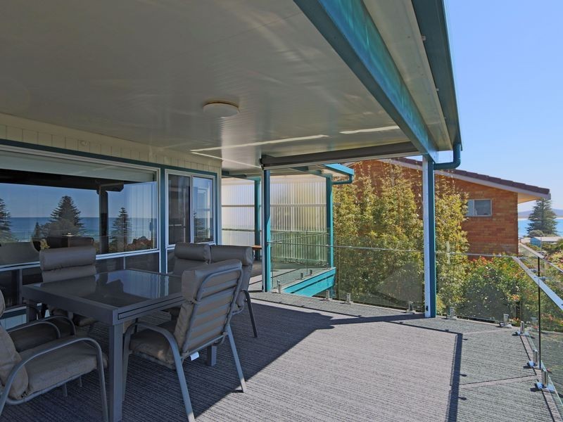 142 Ocean Road, Brooms Head NSW 2463