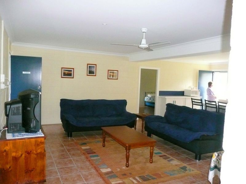 11 Dalley Street, Palmers Island NSW 2463