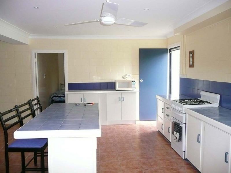 11 Dalley Street, Palmers Island NSW 2463