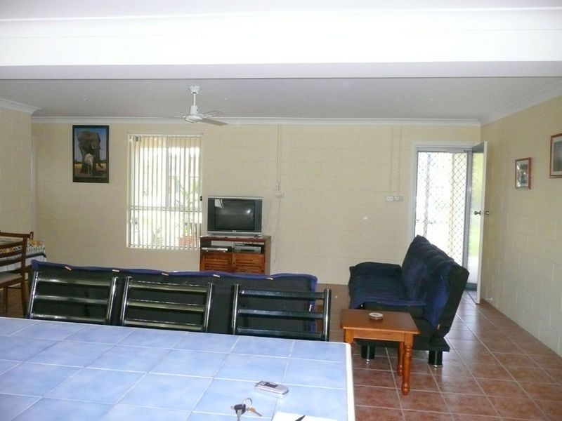 11 Dalley Street, Palmers Island NSW 2463