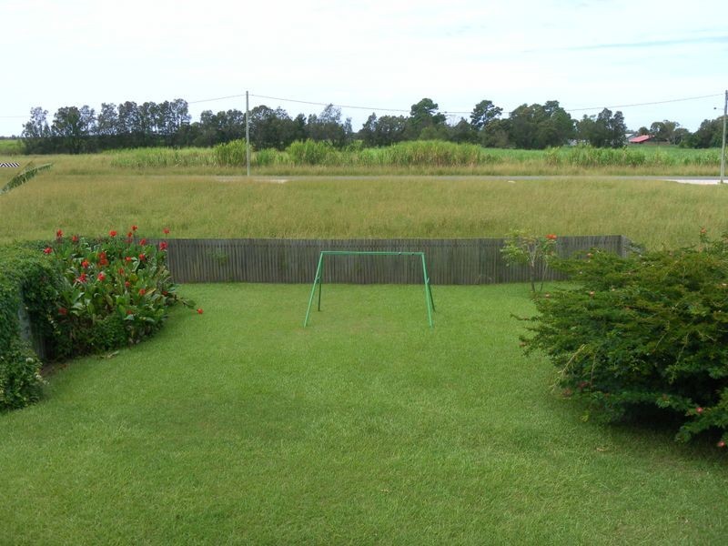 12 Dalley Street, Palmers Island NSW 2463