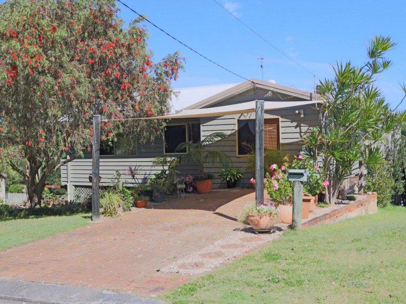 34 Roderick Street, Maclean NSW 2463