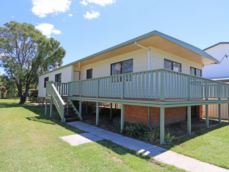 3-5 Dalley Street, Palmers Island NSW 2463