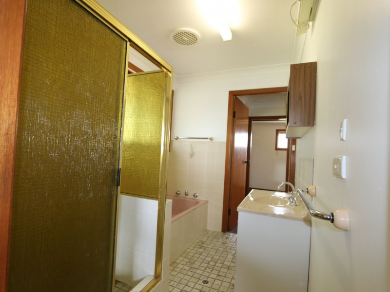 17 Clarence Street, Maclean NSW 2463