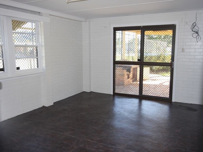 8 John Street, Maclean NSW 2463