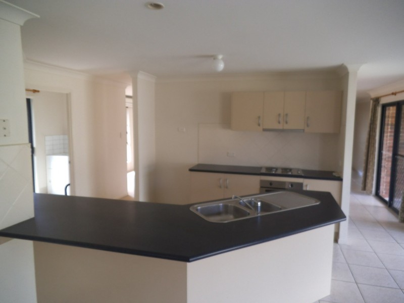 6 Kelly Crescent, Townsend NSW 2463