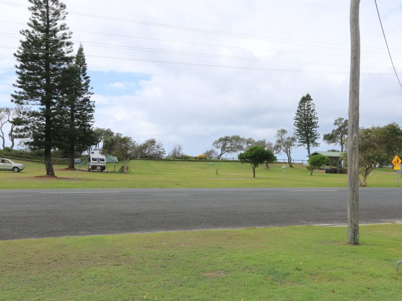 82 Ocean Road, Brooms Head NSW 2463