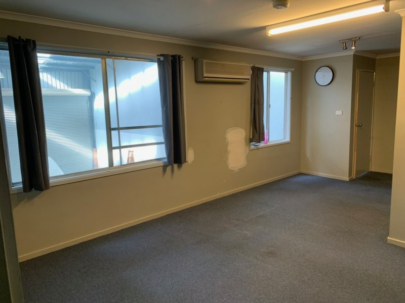 Unit 3/26 Raws Cres, Hume ACT 2620