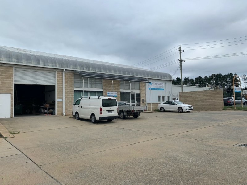 Unit 1 & 2/3 Sleigh Place, Hume ACT 2620