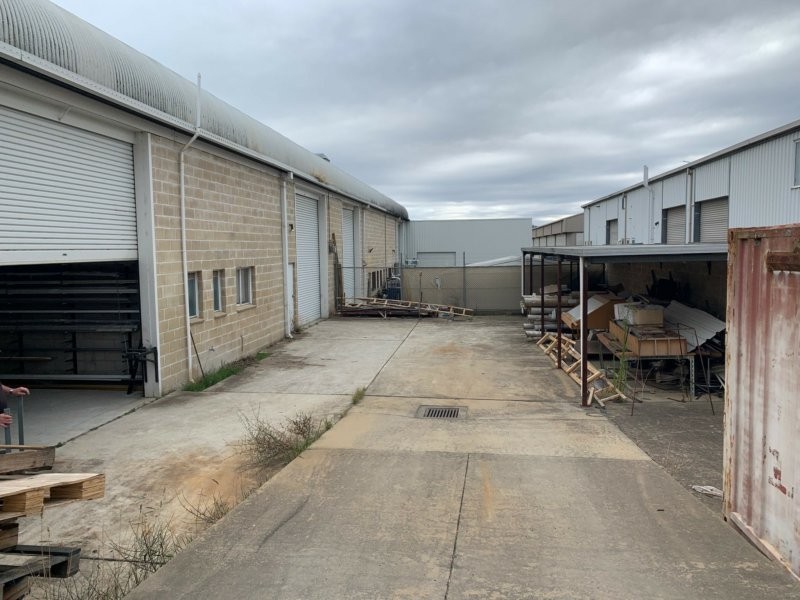 Unit 1 & 2/3 Sleigh Place, Hume ACT 2620