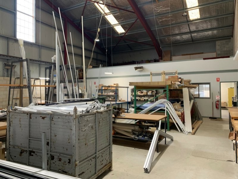 Unit 1 & 2/3 Sleigh Place, Hume ACT 2620