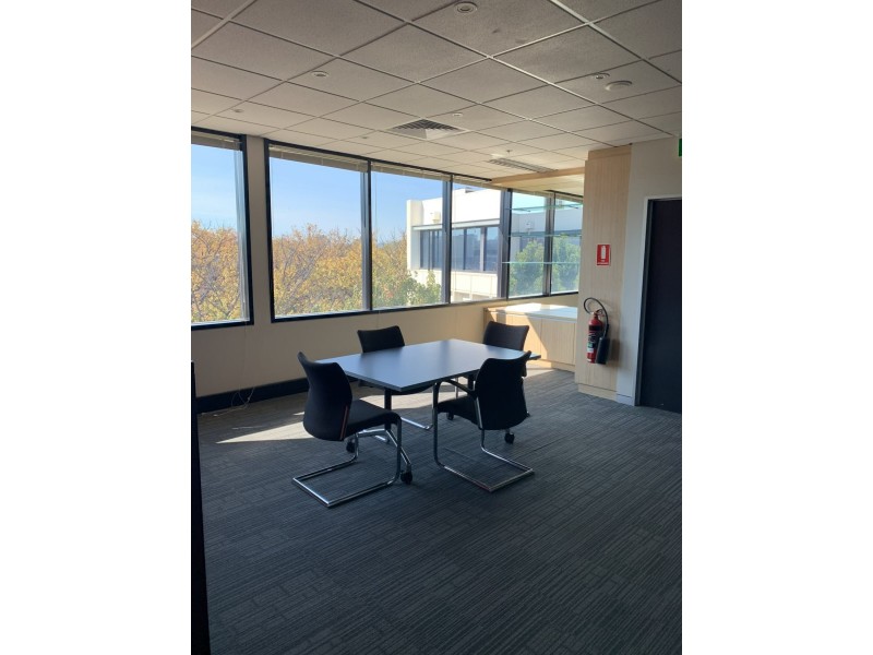 Suite 17/11 National Circuit, Barton ACT 2600