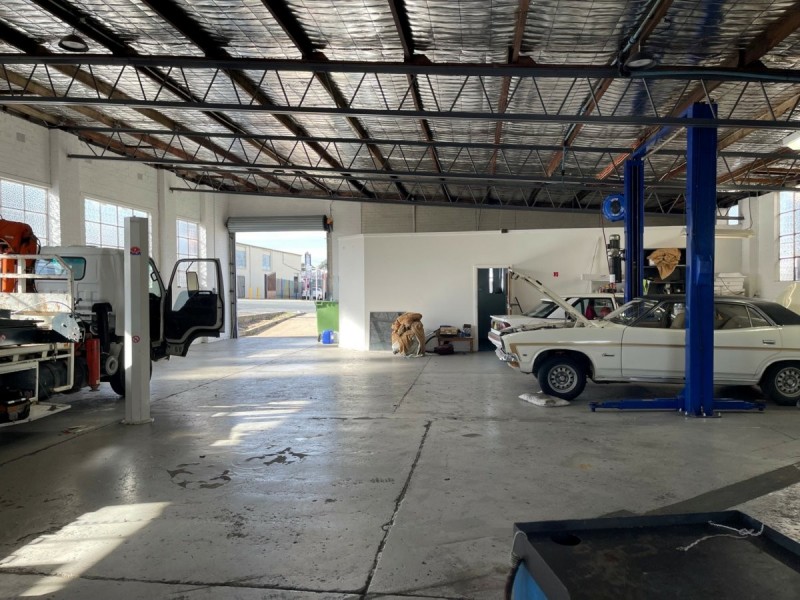 11 Isa Street, Fyshwick ACT 2609