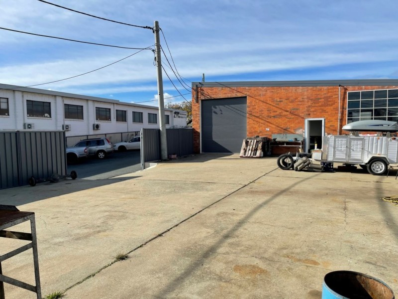 11 Isa Street, Fyshwick ACT 2609