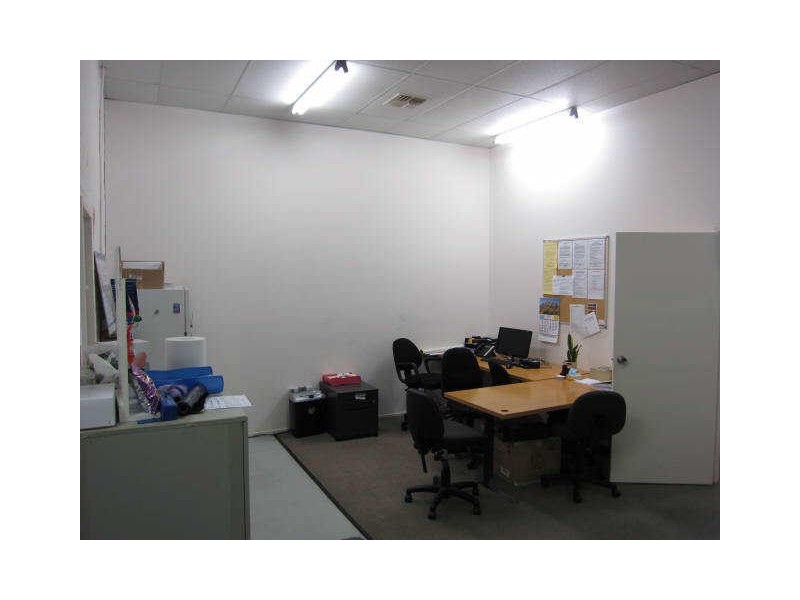 Unit 2/13-15 Townsville Street, Fyshwick ACT 2609