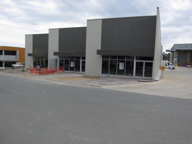 2/4 Pelle Street, Mitchell ACT 2911
