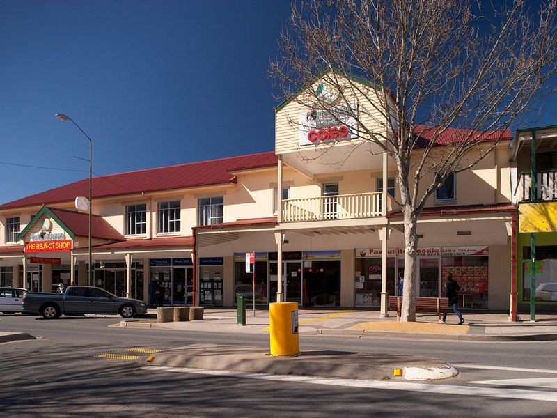 Shops 9 and 10/114 Sharp Street, Cooma NSW 2630