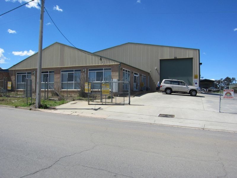 14 Aurora Avenue, Queanbeyan NSW 2620