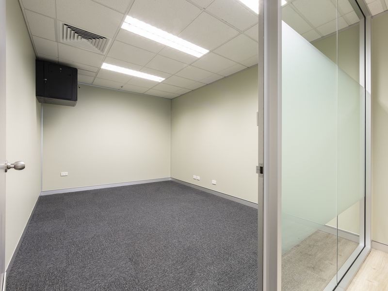 Unit 8 Level 2/11 National Circuit, Barton ACT 2600