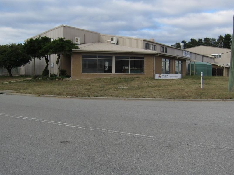 2 Sleigh Place, Hume ACT 2620