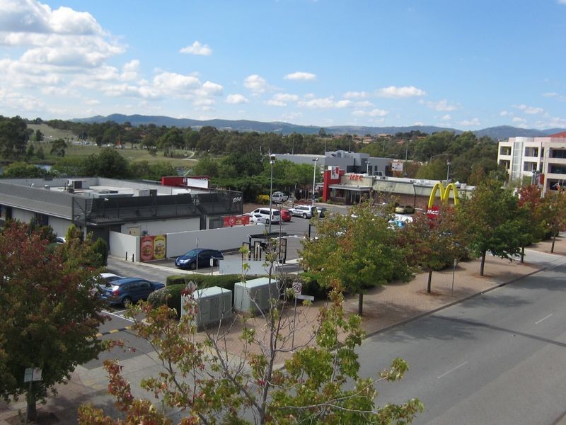 8 & 9/236 Cowlishaw Street, Greenway ACT 2900