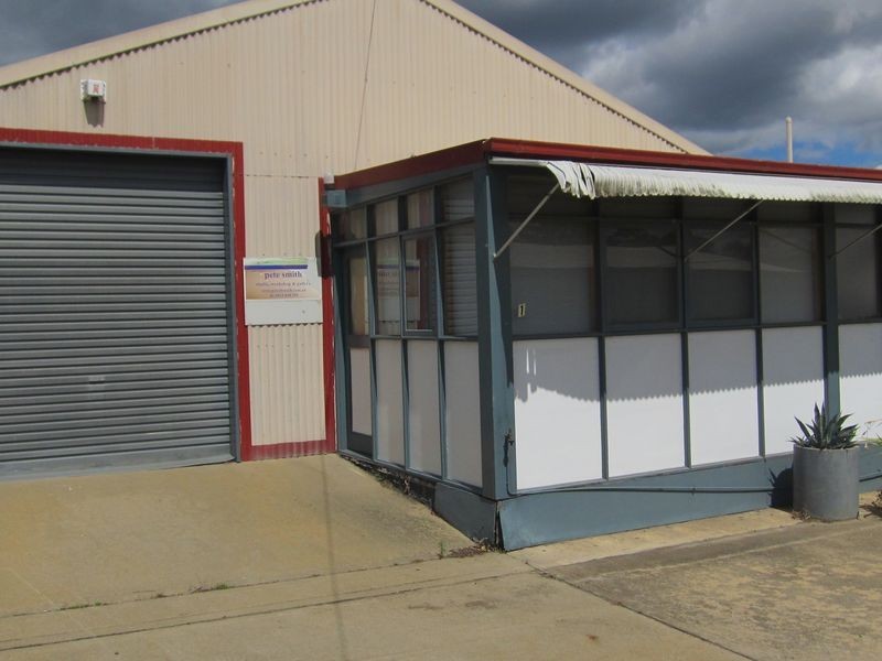 2/15 Yallourn Street, Fyshwick ACT 2609