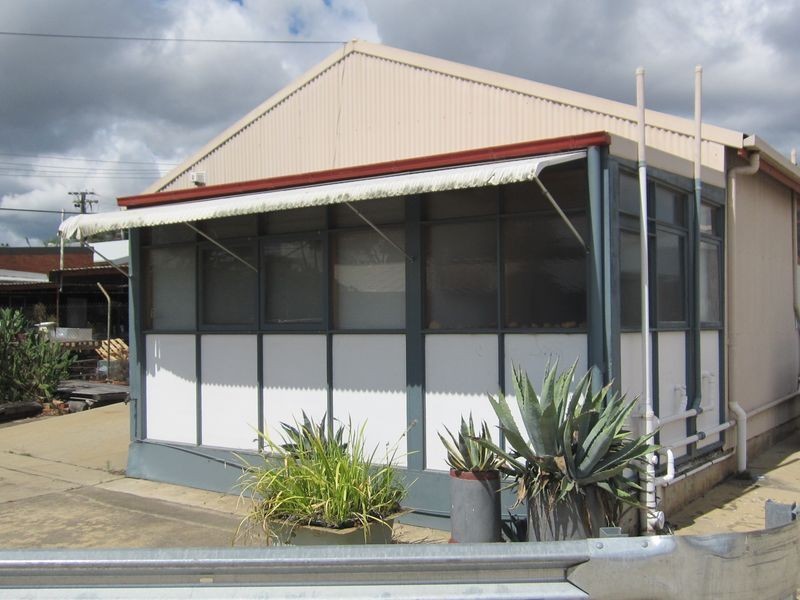 2/15 Yallourn Street, Fyshwick ACT 2609