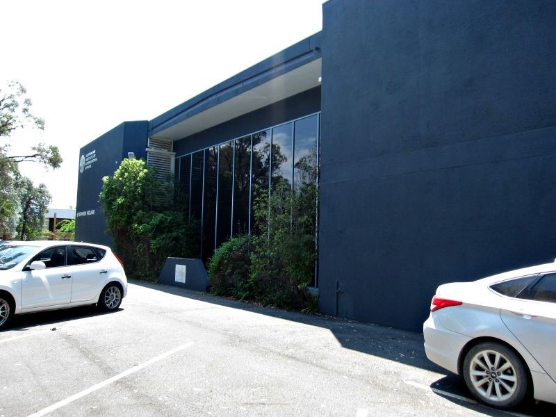 32 Thesiger Court, Deakin ACT 2600