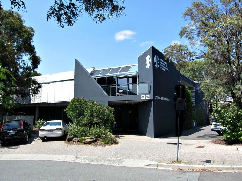 Suite 2 Level 1/32 Thesiger Court, Deakin ACT 2600