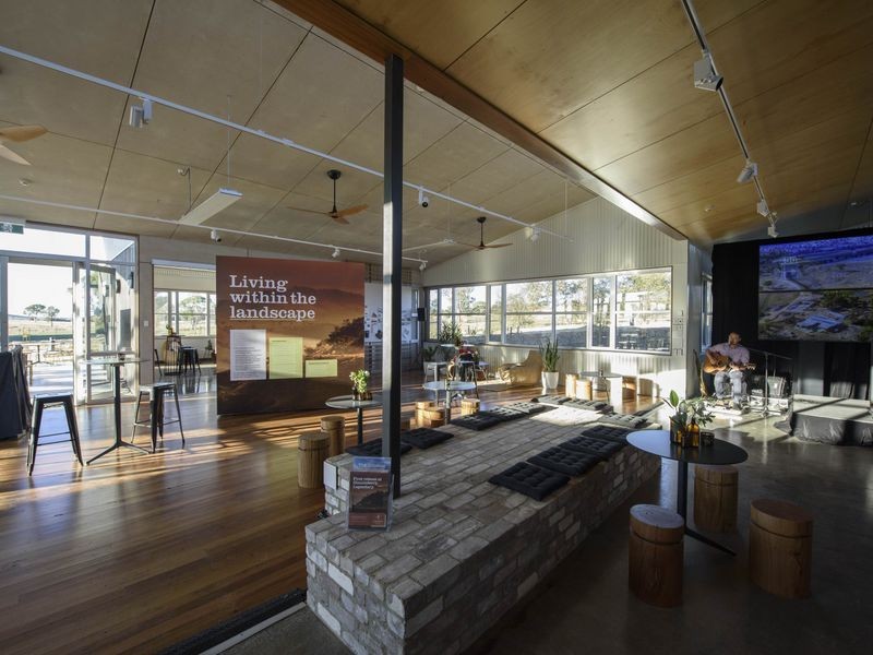 Cafe/90 Stockdill Drive, Holt ACT 2615