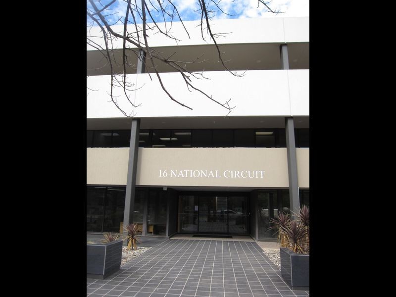 13B/16 National Circuit, Barton ACT 2600