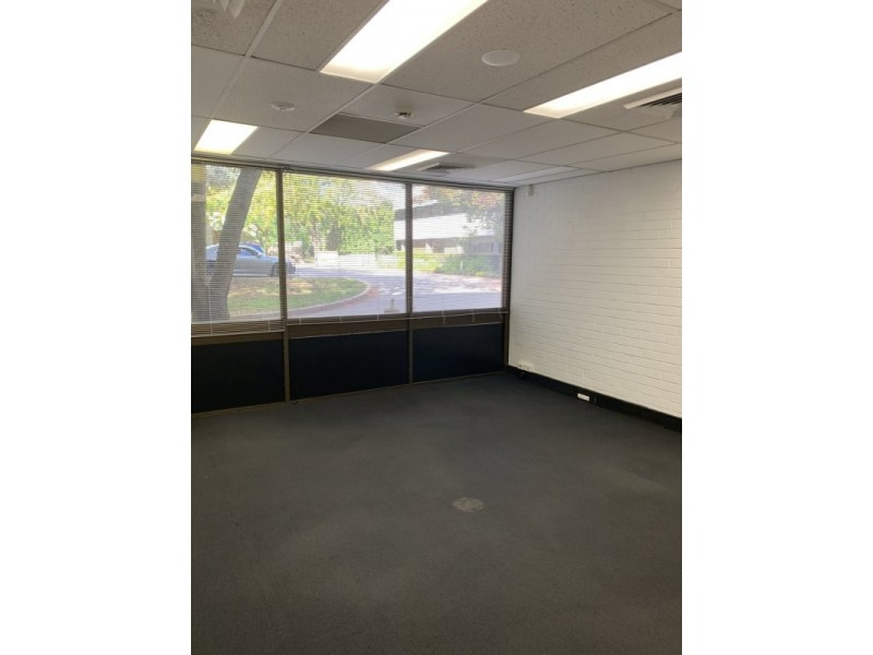 6B Thesiger Court, Deakin ACT 2600