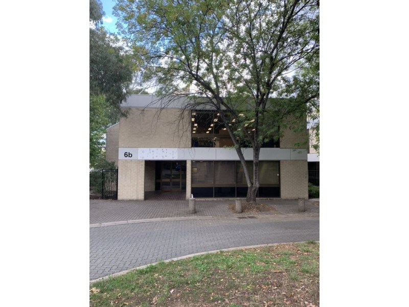 6B Thesiger Court, Deakin ACT 2600