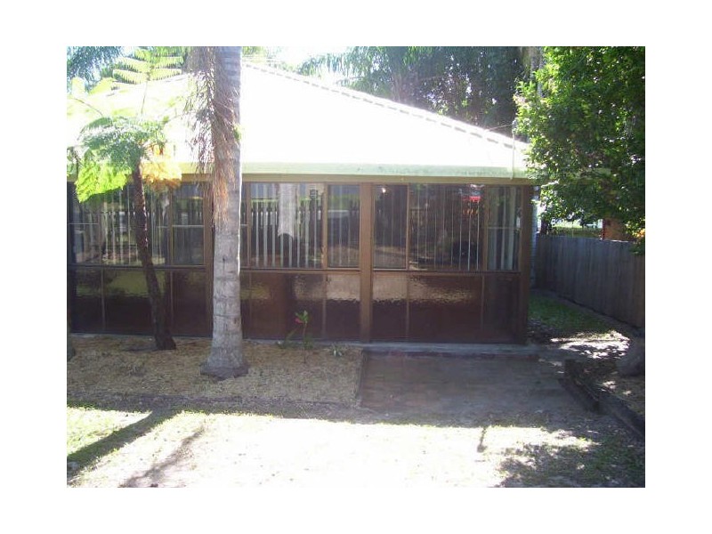 6 Shanahan Street, Redland Bay QLD 4165