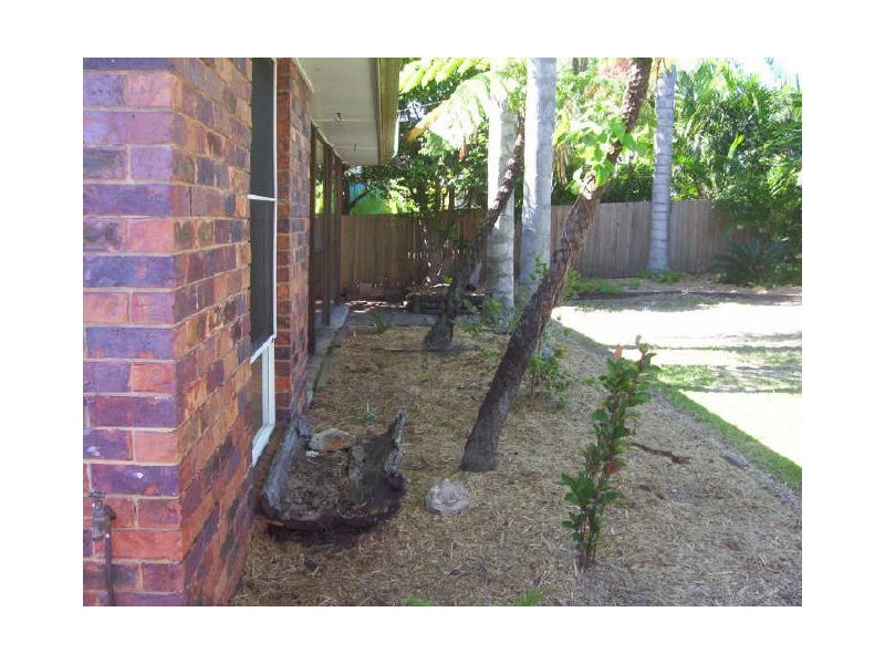 6 Shanahan Street, Redland Bay QLD 4165