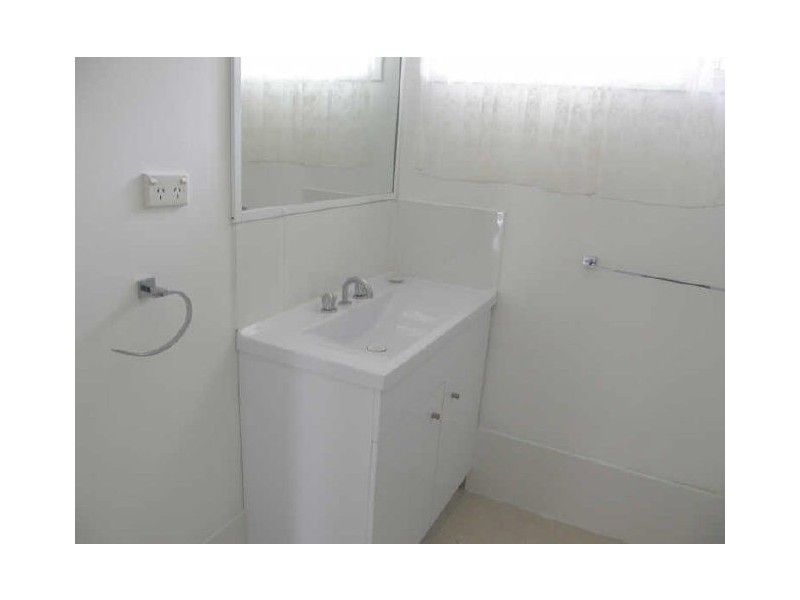 6 Shanahan Street, Redland Bay QLD 4165