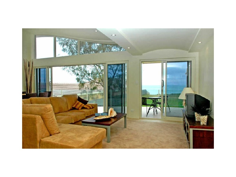 Unit 1/4/38 Lewis Street, Old Bar NSW 2430