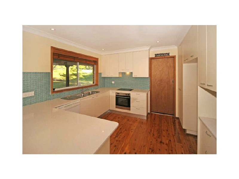 13 Awinya Close, Empire Bay NSW 2257