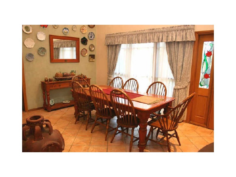 19 Waldron Rd, Kincumber NSW 2251